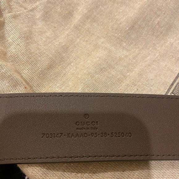 Gucci brand new GG SUPREME BELT WITH SHINING SIVER BUCKLE - Picture 5 of 7
